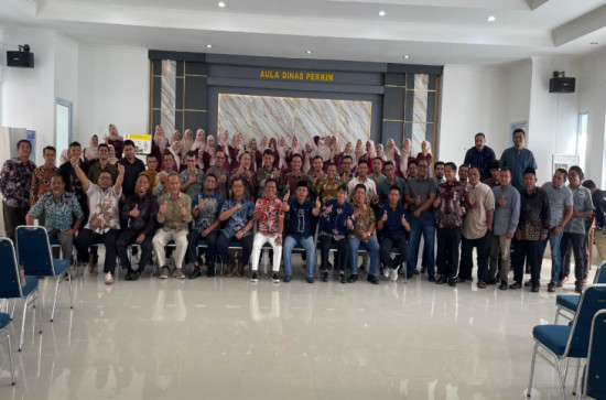 Momentum Halal Bi Halal Rekatkan Solidaritas Sivitas Akademika Dinas Perkim Kab. Kampar